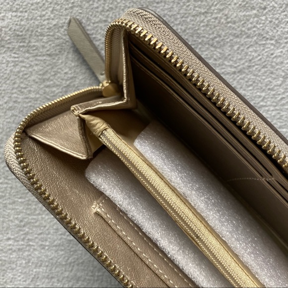 Wallet. - Picture 4 of 4